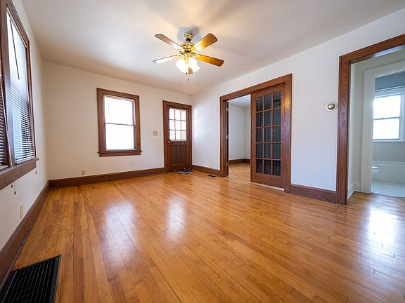 5th image of 2813 34th Ave S