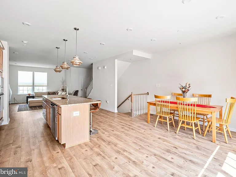 2732 Pinebrook Rd — Photo 6