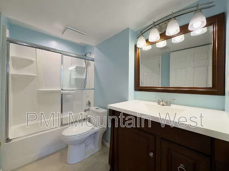2419 W 1850 N — Photo 35