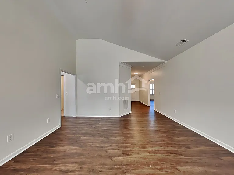 3227 Hideaway Ln — Photo 6