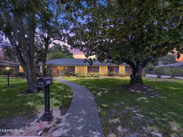 8677 SAN SERVERA Drive W, Jacksonville, FL 32217