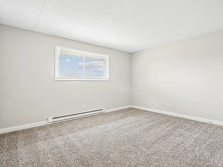 Medinah Terrace Apartments — Photo 19
