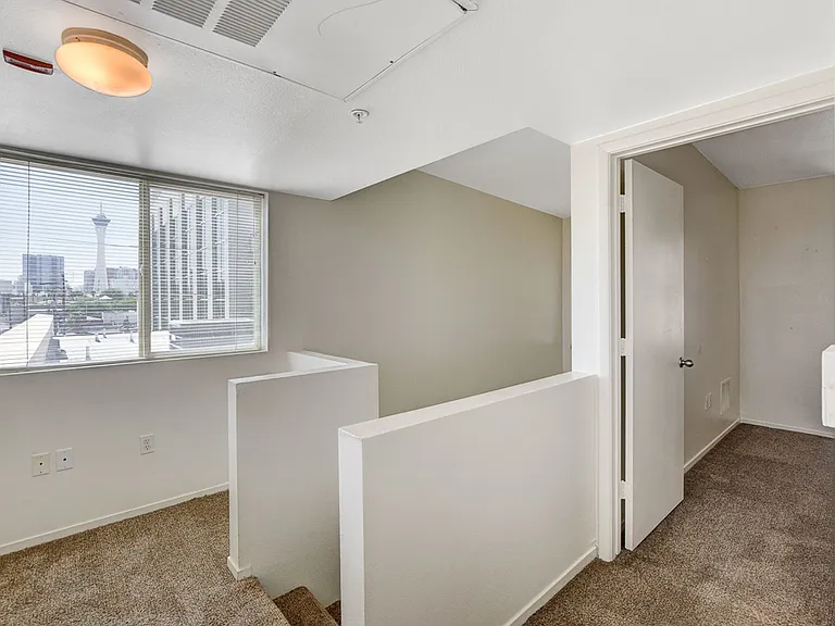 L'Octaine Urban Apartments — Photo 8