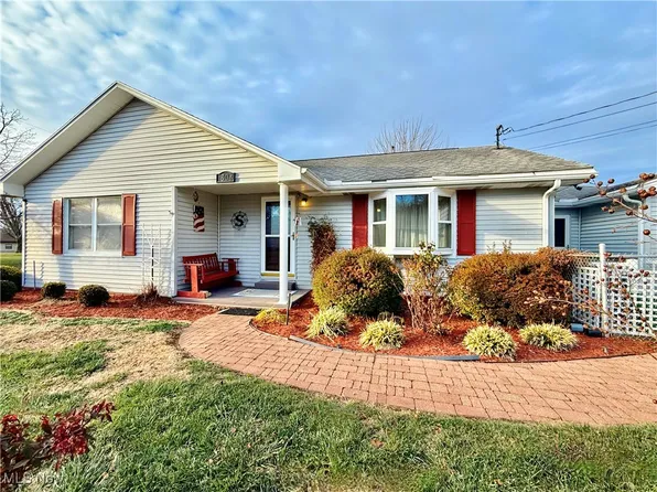 1804 Erie St, Parkersburg, WV 26101