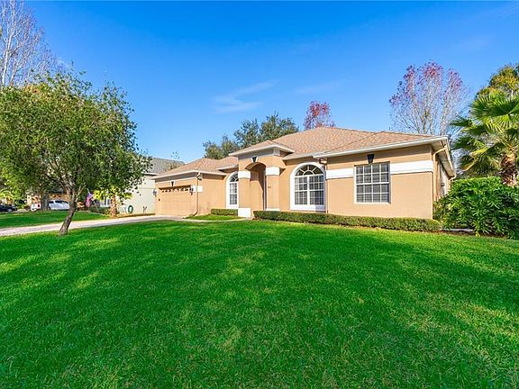 3rd image of 920 Arrington Cir