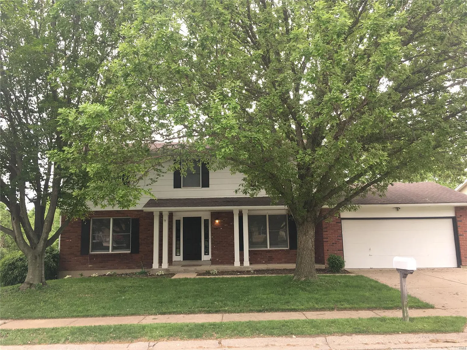 3309 Le Chateaux Dr photo 1