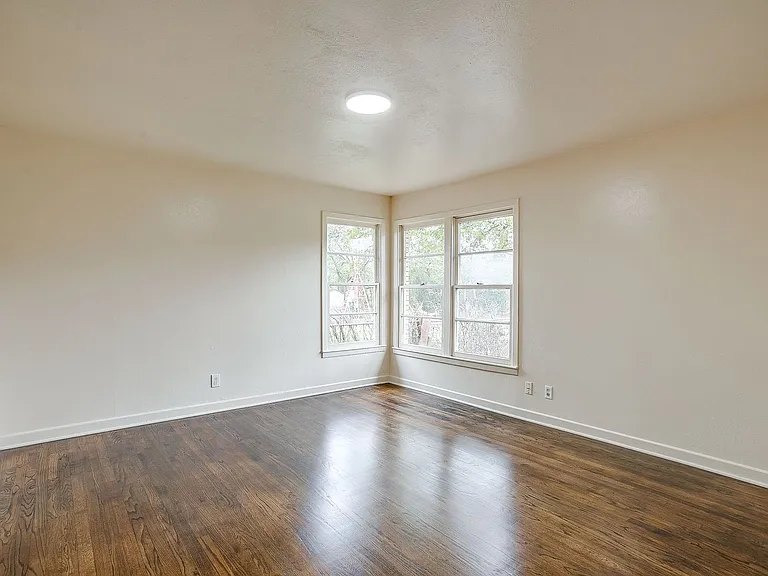 4315 Mackey Dr — Photo 11