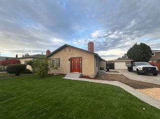 7323 Luxor St, Downey, CA 90241