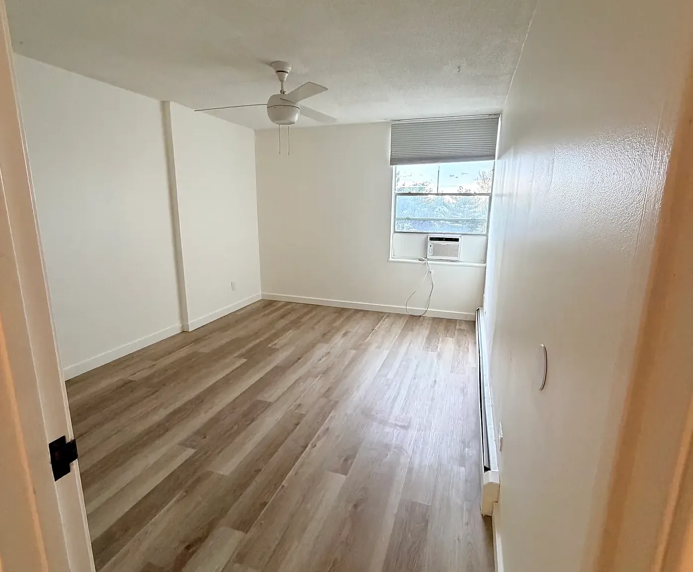 1 bed, 648 sqft, $1,400 — Photo 2