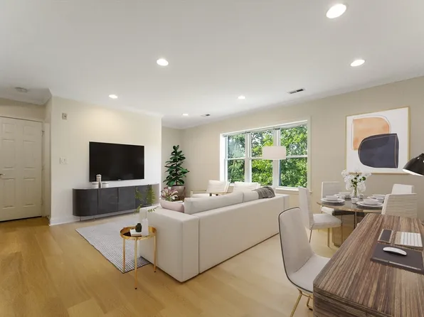 188 Newton St APT 6, Brighton, MA 02135