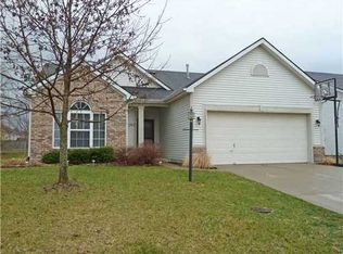 5859 Lost Oaks Dr, Carmel, IN