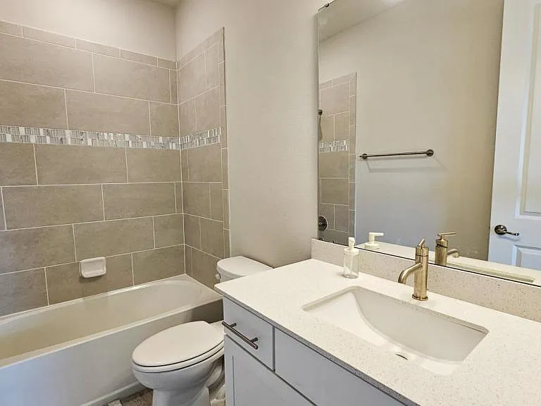 3190 Sailing Pier Ave — Photo 42