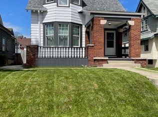 1814 E Kenwood Blvd, Milwaukee, WI 53211