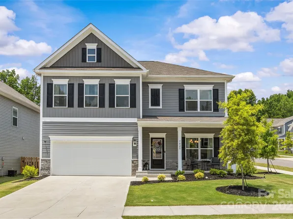 7025 Amberhouse Dr, Charlotte, NC 28212
