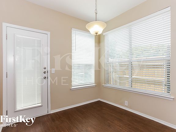 5th image of 8604 Orleans Ln