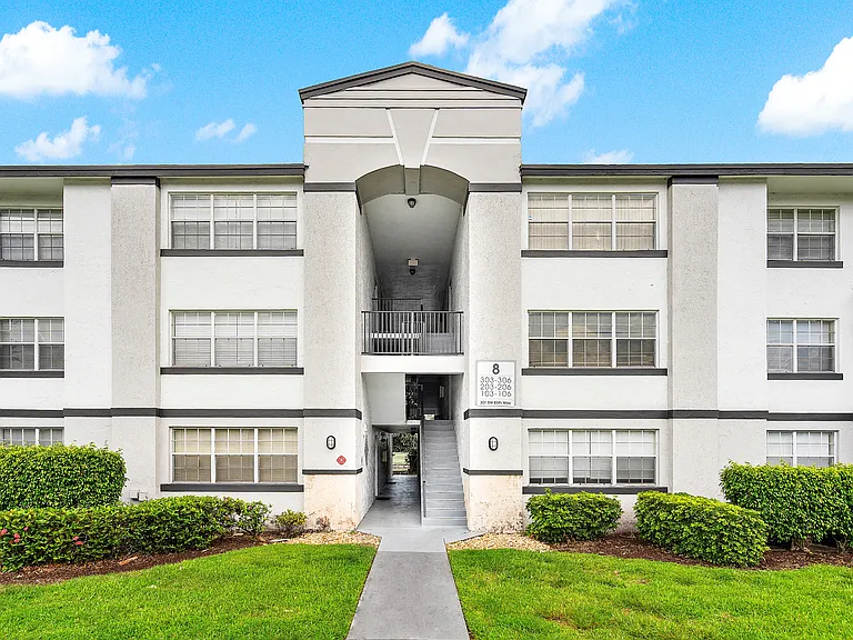 Cortland Pembroke Pines — Photo 30