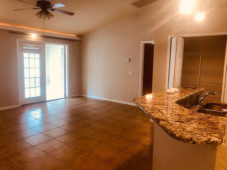 614 Camel Ln — Photo 4