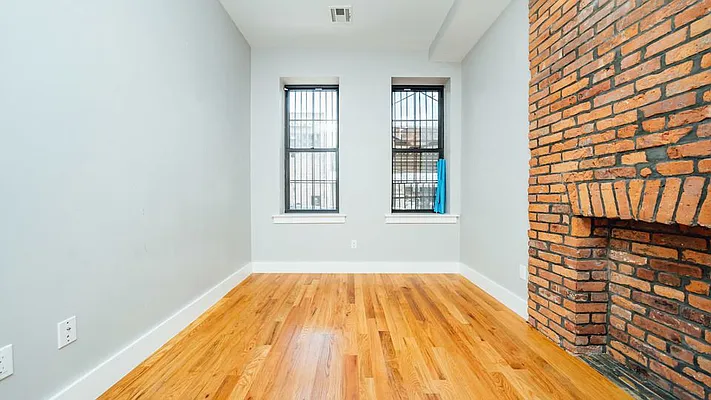 Rented by Nooklyn NYC LLC | media 17