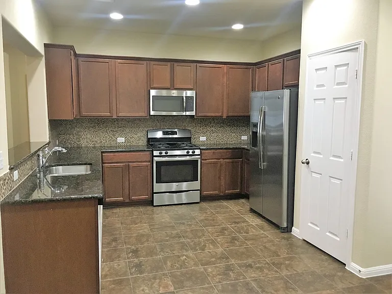 516 Tula Trl — Photo 4