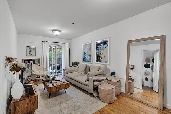 Rented by The Agency | media 1