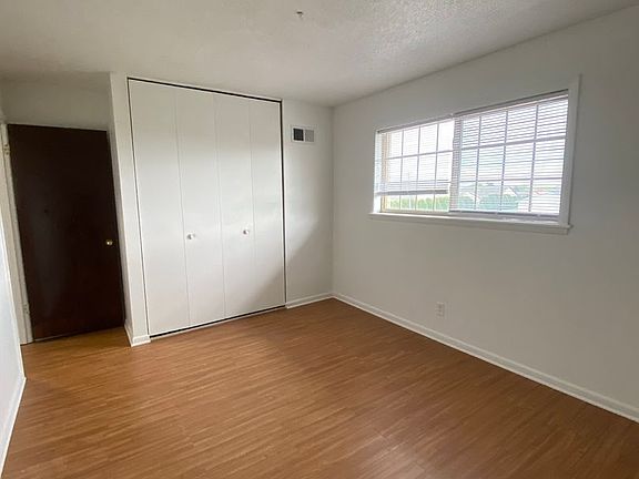 5th image of 2205 Marquette Rd #D3