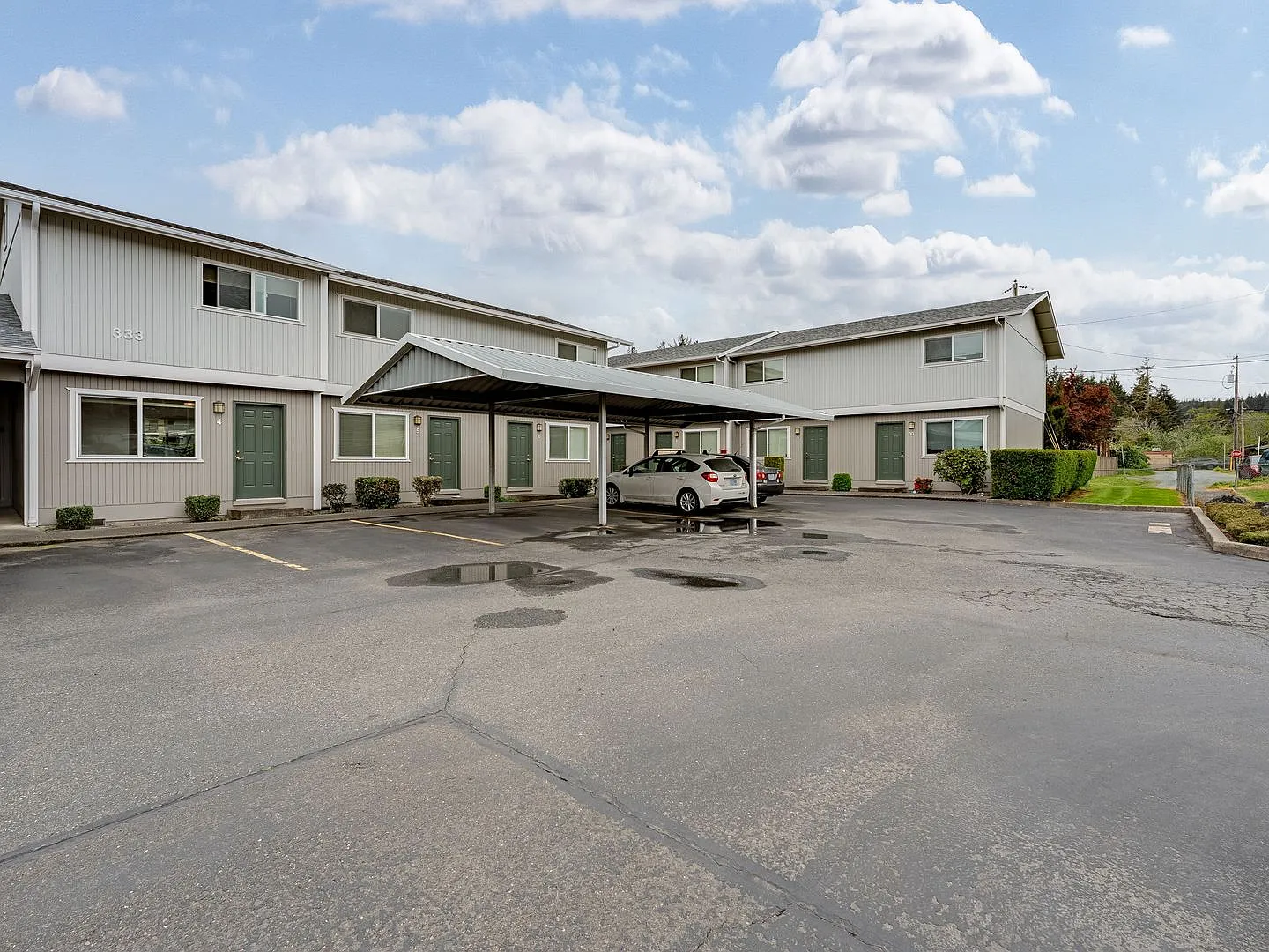 Southridge Apartments TH - 333 — Photo 2