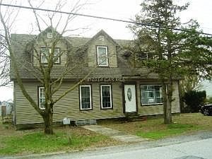 1st image of 115 N Brown St