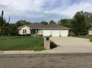 1612 Seath Dr, Albert Lea, MN 56007