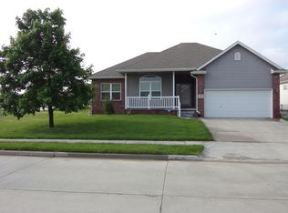 125 Traders Pointe Cir, Council Bluffs, IA 51501
