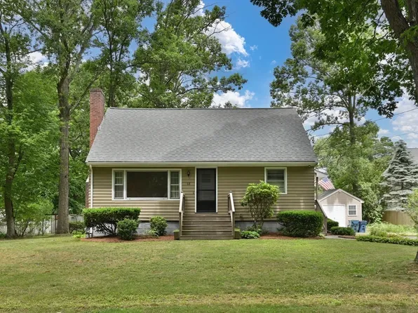 68 Kernwood Ave, Tewksbury, MA 01876