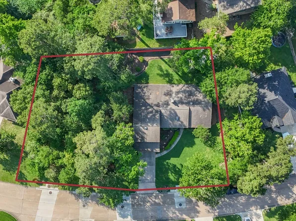 11918 Thoreau Dr, Montgomery, TX 77356