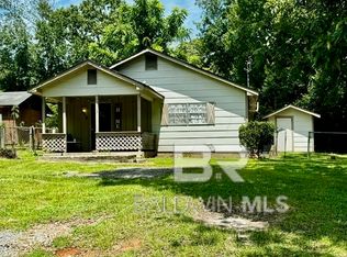 502 Forest St, Chickasaw, AL 36611