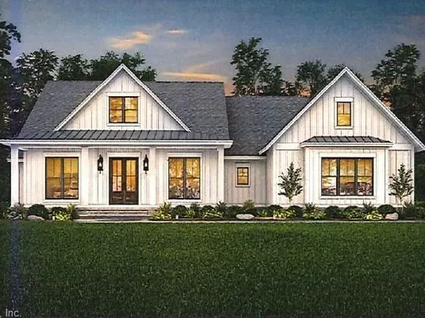 8024 Riverwatch Dr, Gloucester, VA 23061