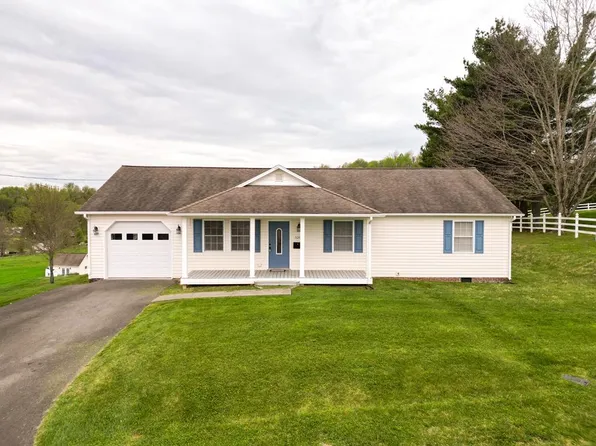 529-529 Grannys Rd, Pounding Mill, VA 24637