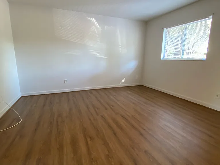 291 Lowell Ave #2 — Photo 3