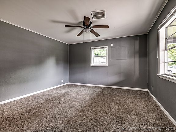 4th image of 612 N Washington Ave
