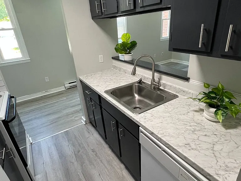 13 N College St #45 — Photo 8