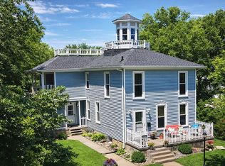 1715 Tremont St, Cedar Falls, IA 50613