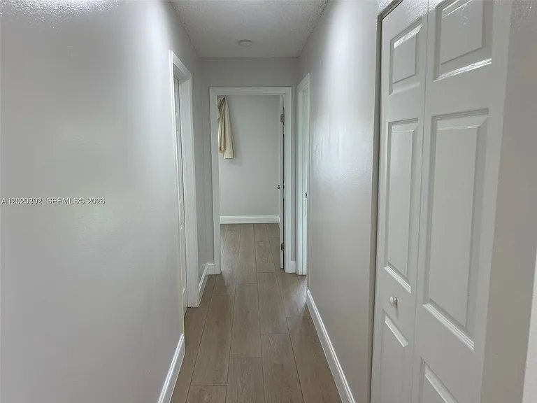 1727 SW 136th Pl — Photo 7