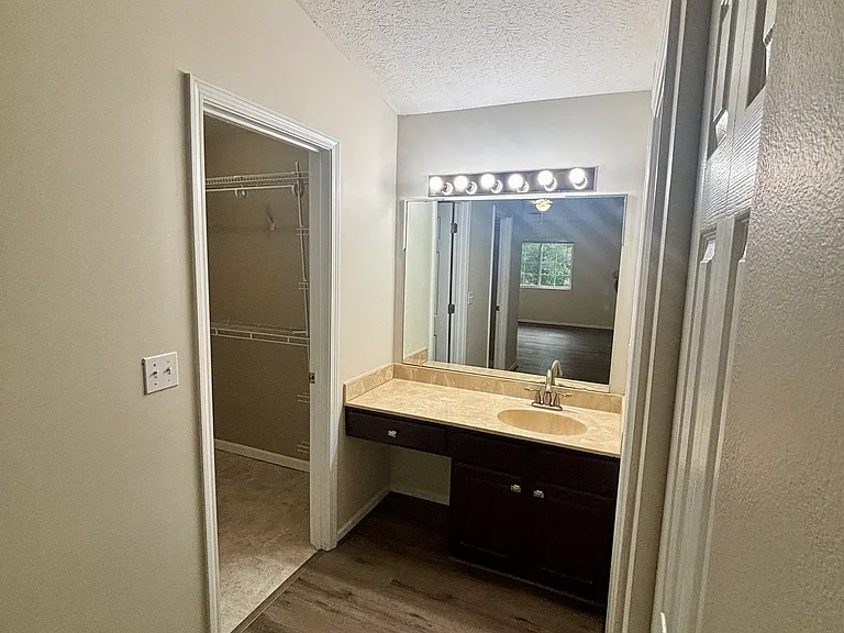 10405 Trotters Pointe Dr #204 — Photo 38