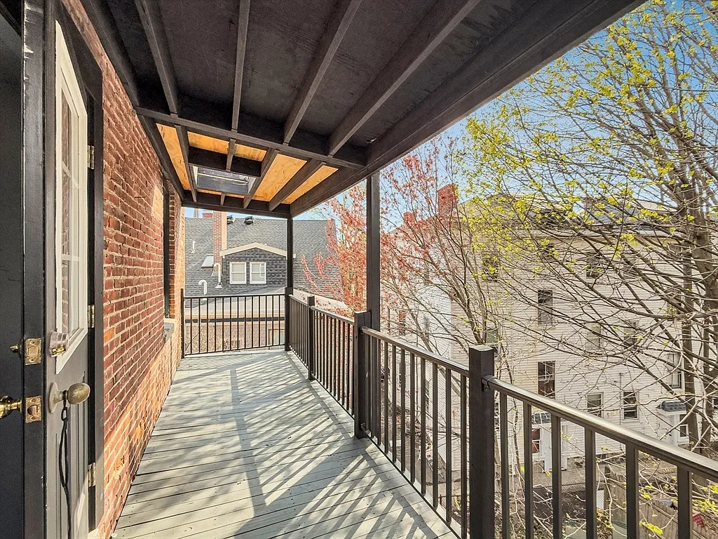 2 bed, 1.0 bath, 1100 sqft, $3,100 — Photo 4
