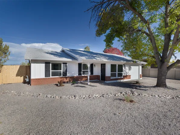 64 Delicado Dr, Los Alamos, NM 87547