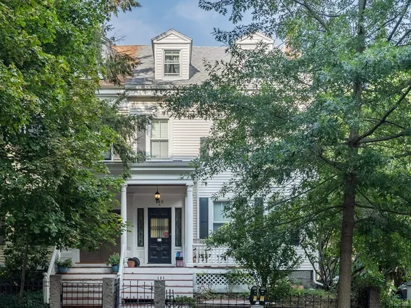 149 Bishop Allen Dr #2, Cambridge, MA 02139