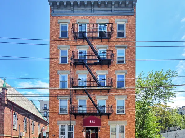 831 Clinton Street image 1 of 6