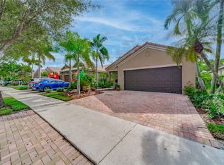 4302 Mahogany Ridge Dr, Weston, FL 33331