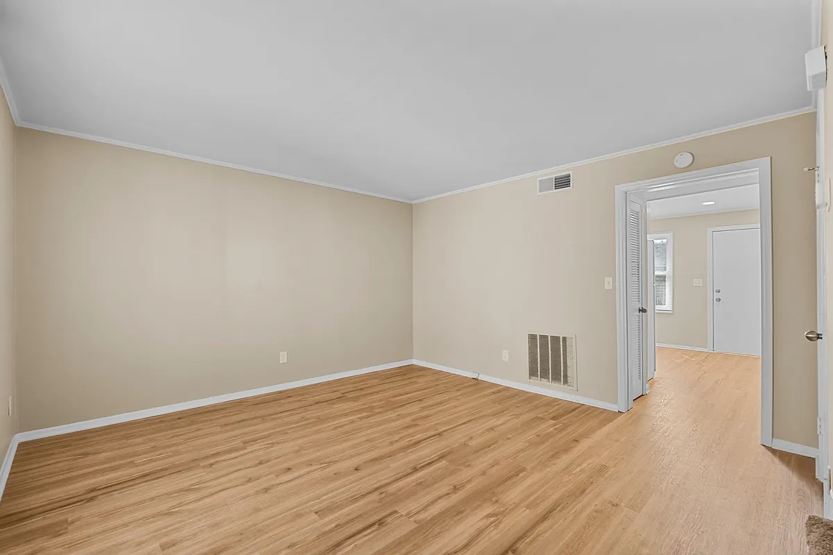 Building Photo - 1624 Spring Garden St