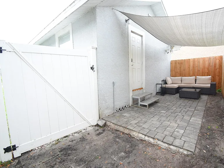 221 Cypress St — Photo 14