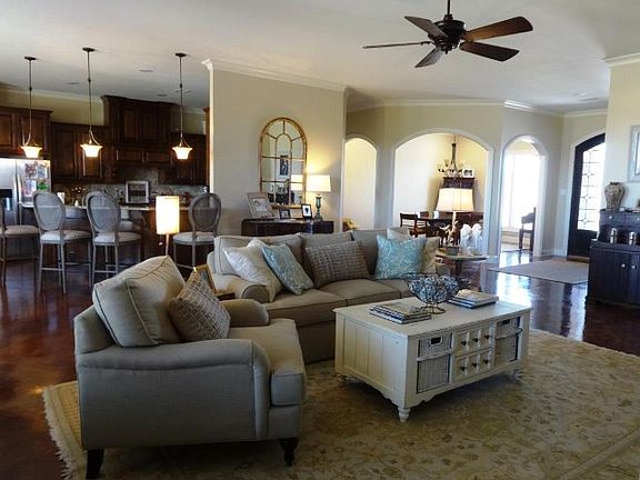 3rd image of 1103 Breckenridge Dr