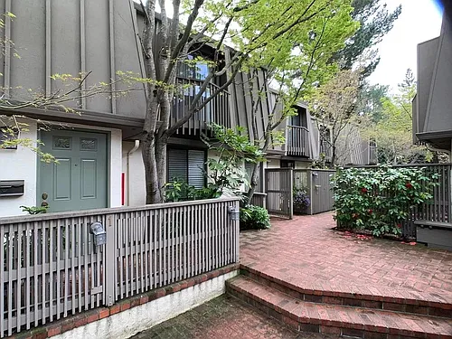 917 Hough St #9 Photo 1