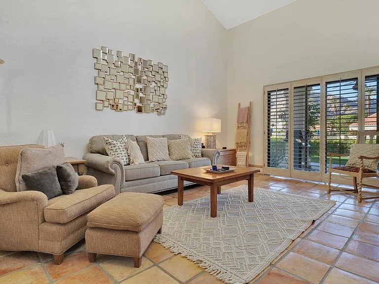 49931 Avenida Clb — Photo 2